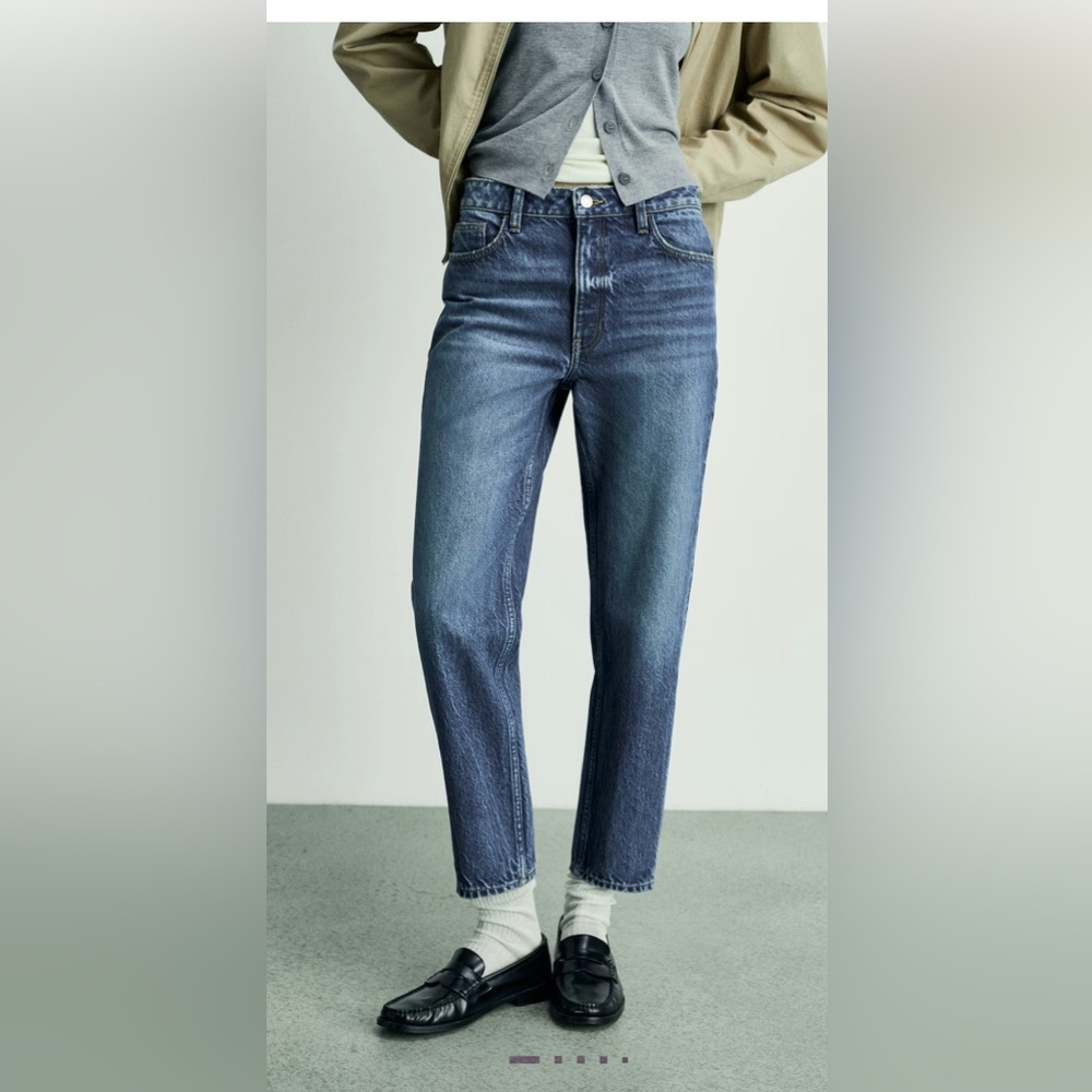 Mango Mom 2000 high rise jeans in dark blue!